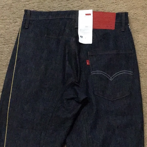 Levi’s 570 Baggy Jeans - Picture 6 of 8